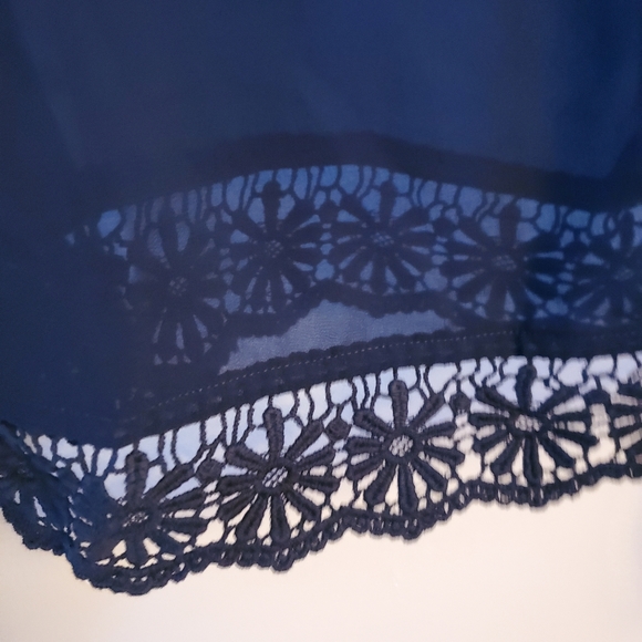 Double Zero Cold-Shoulder Top - Picture 5 of 6